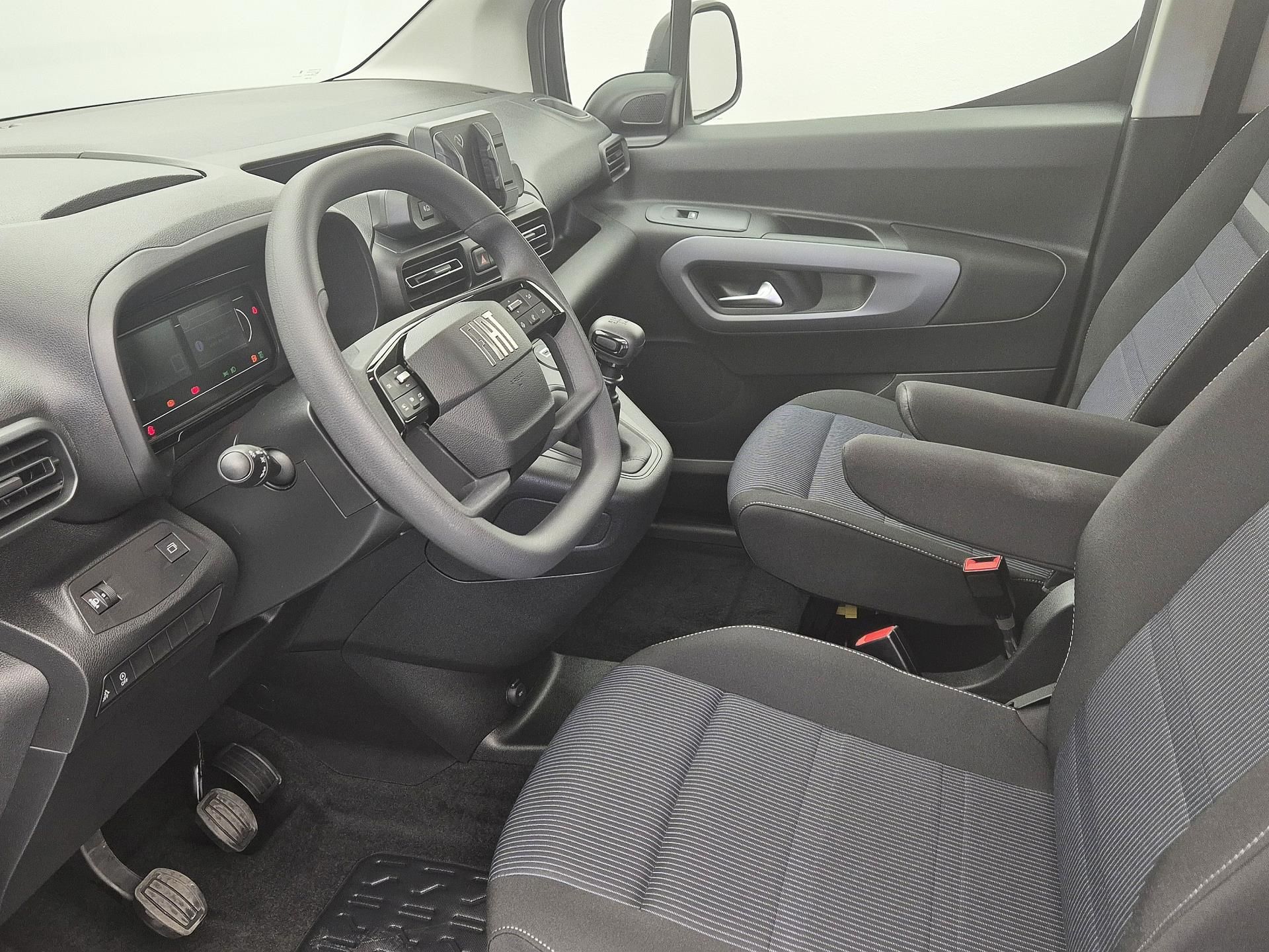 Fiat Dobló, 1.2 Panorama Maxi  Turbo 81 kW - fotka 4