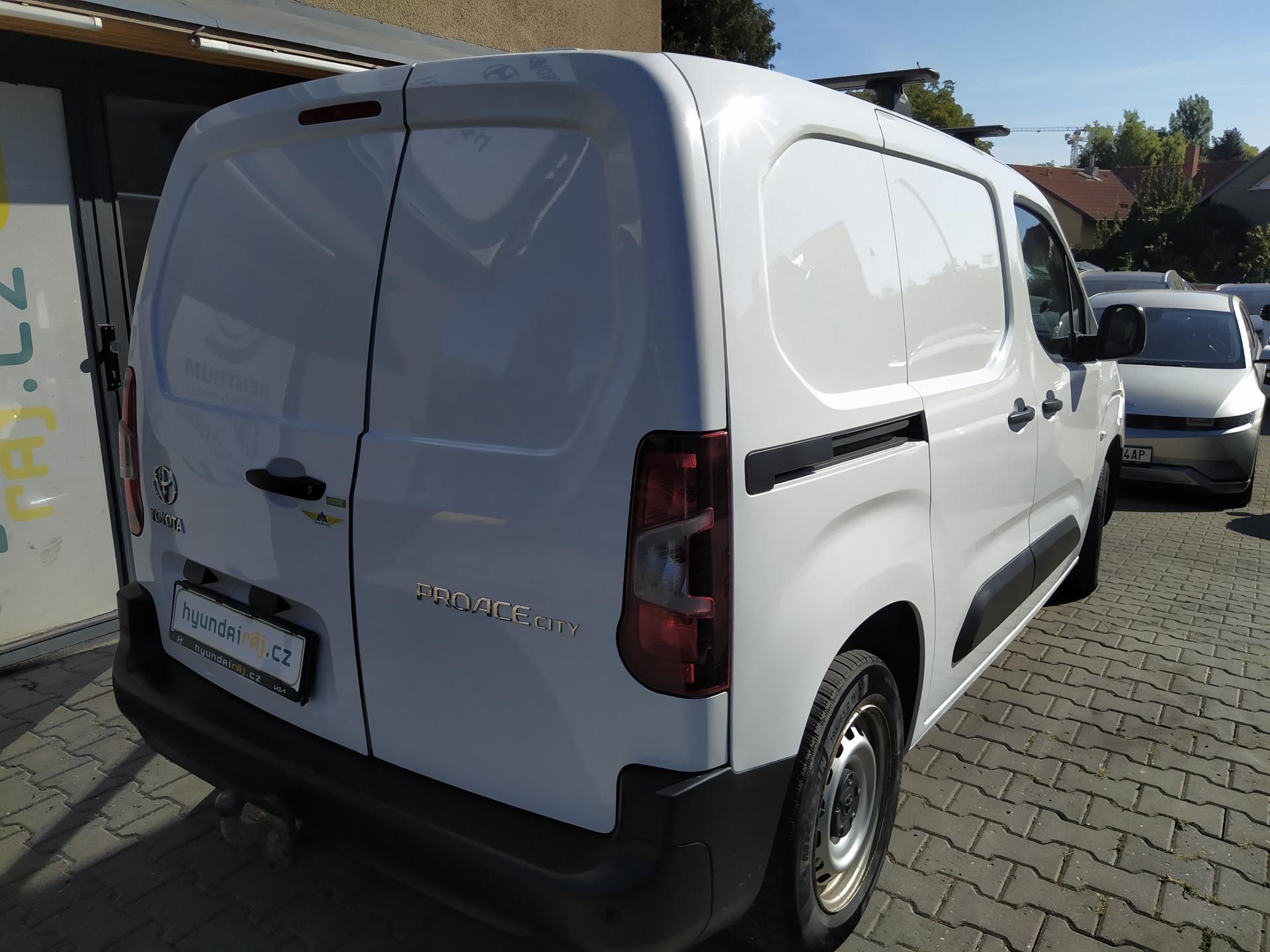 Toyota Proace, 1.5-75kw-MOD.INTERIÉR - fotka 6