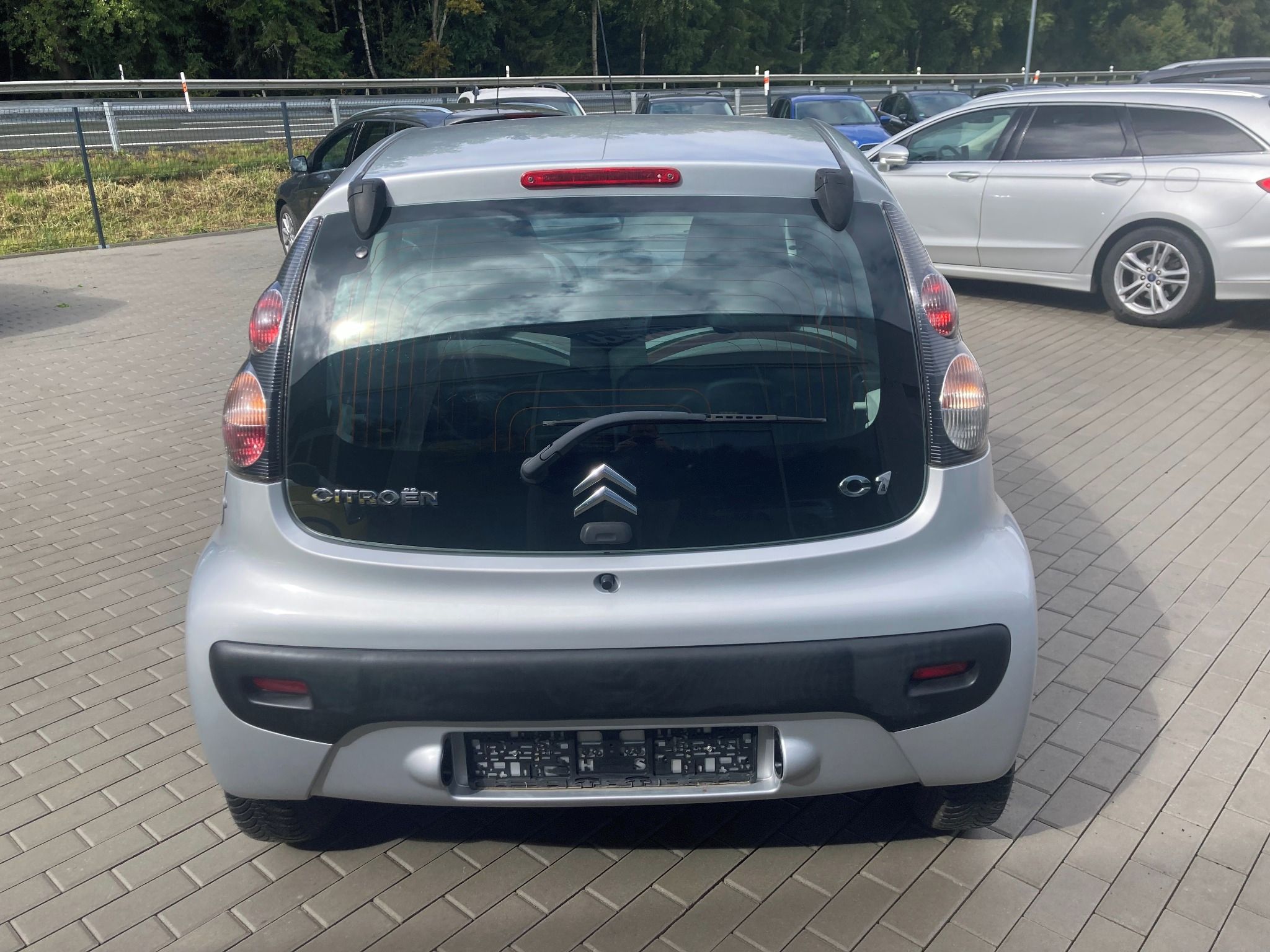 Citroën C1, 1,0i 50 kW - fotka 4