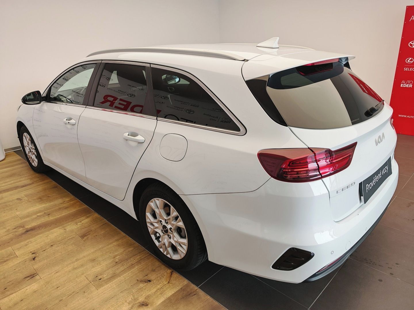 Kia Cee´d, 1.5 Wagon Automat - fotka 6