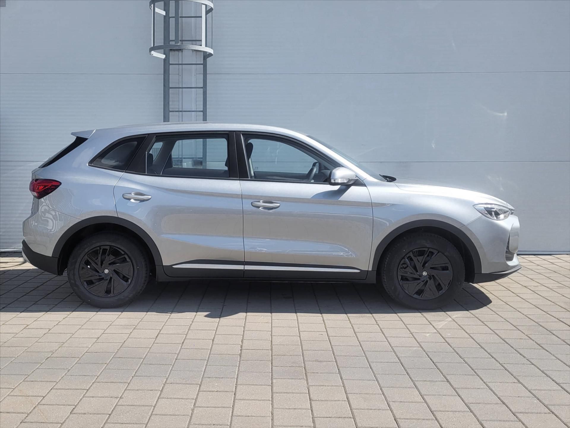 MG ZS, 1,5 115k 5MAN 4x2  Excite - fotka 3