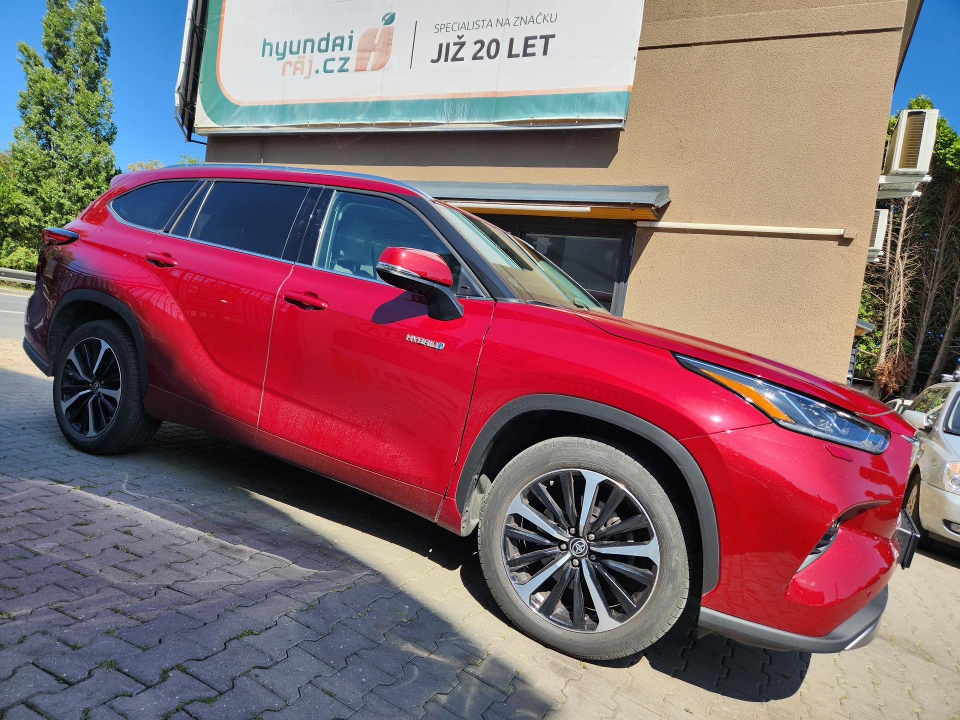 Toyota Highlander, 2.5-HYBRID-PANORAMA-TAŽNÉ2T - fotka 2