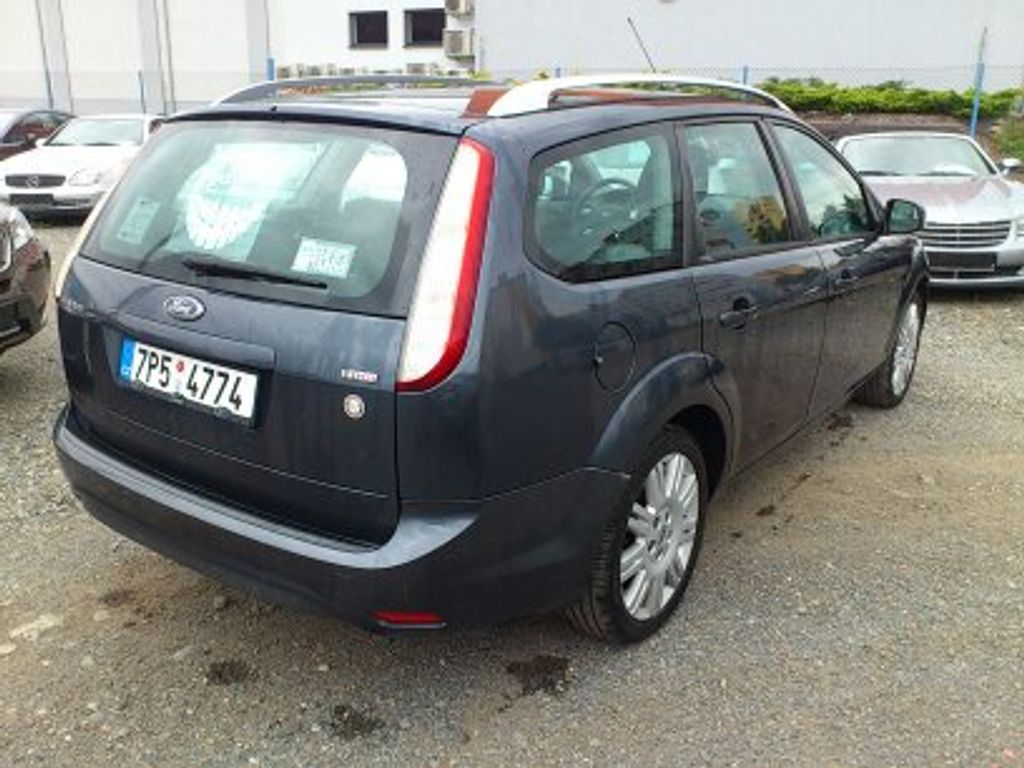 Ford Focus, 1.6 TDCI HLUČNÝ MOTOR - fotka 4