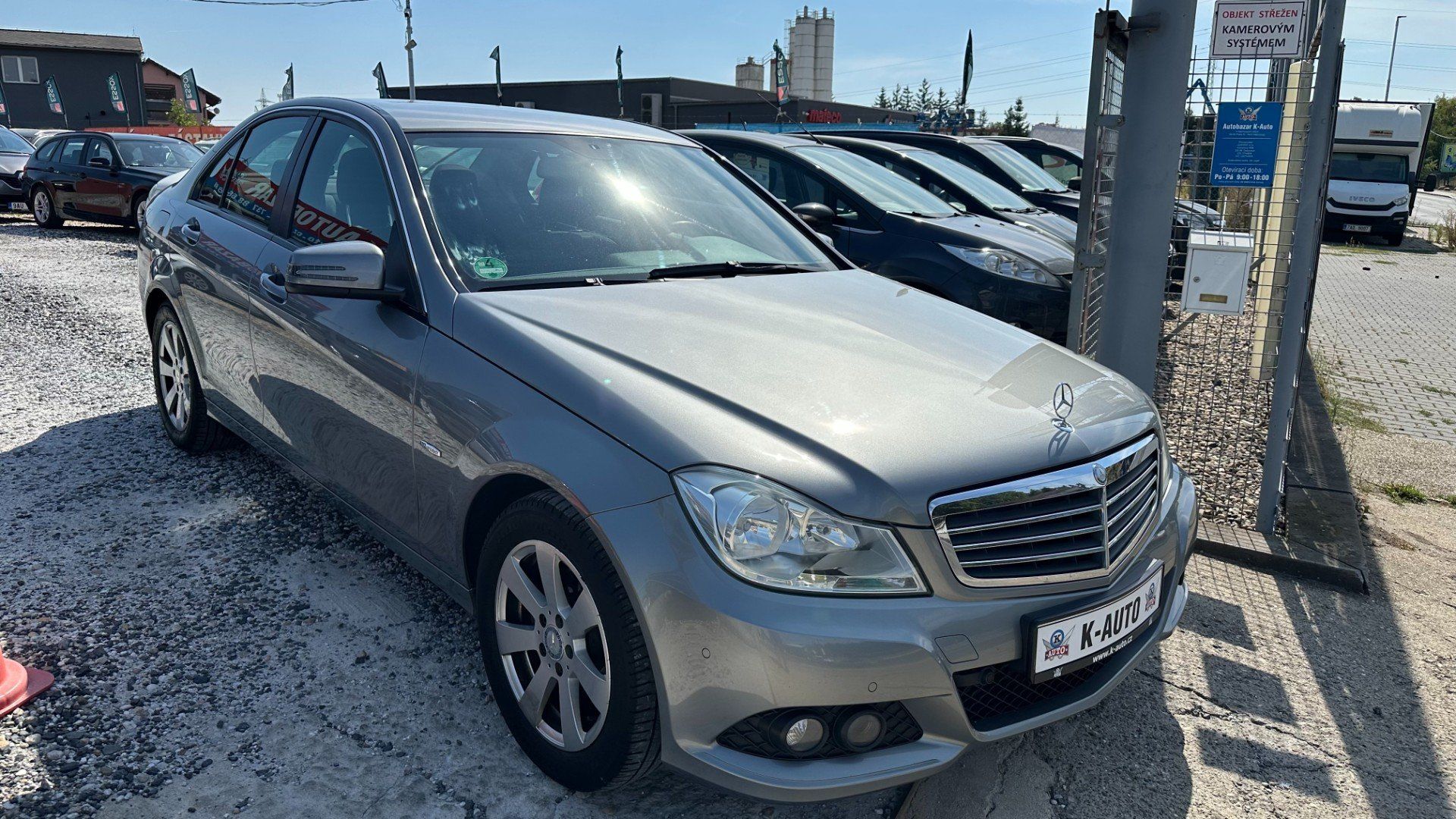 Mercedes-Benz Třídy C, C200CDi 100kW *Stav*ALU*Tažné* - fotka 3