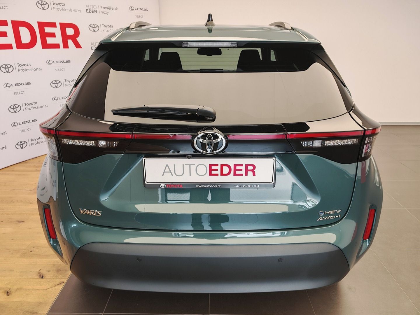 Toyota Yaris Cross, 1.5 Hybrid e-CVT Style 4x4 - fotka 5