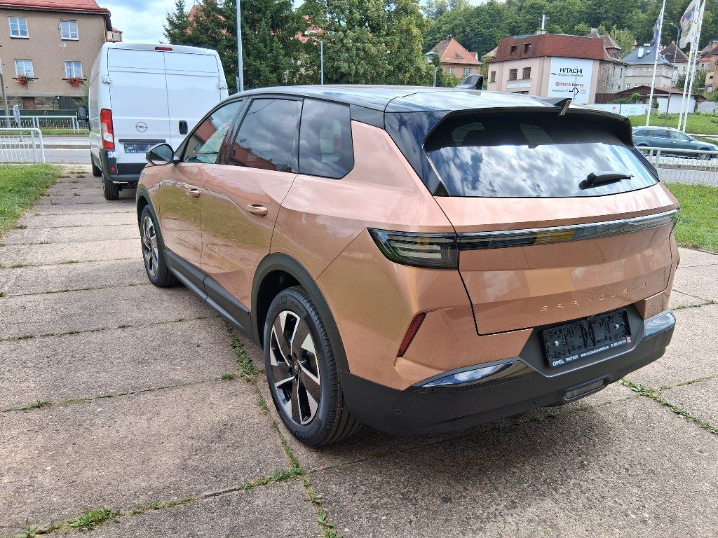 Opel Grandland, HYBRID ULTIMATE 1,2 TURBO - fotka 6