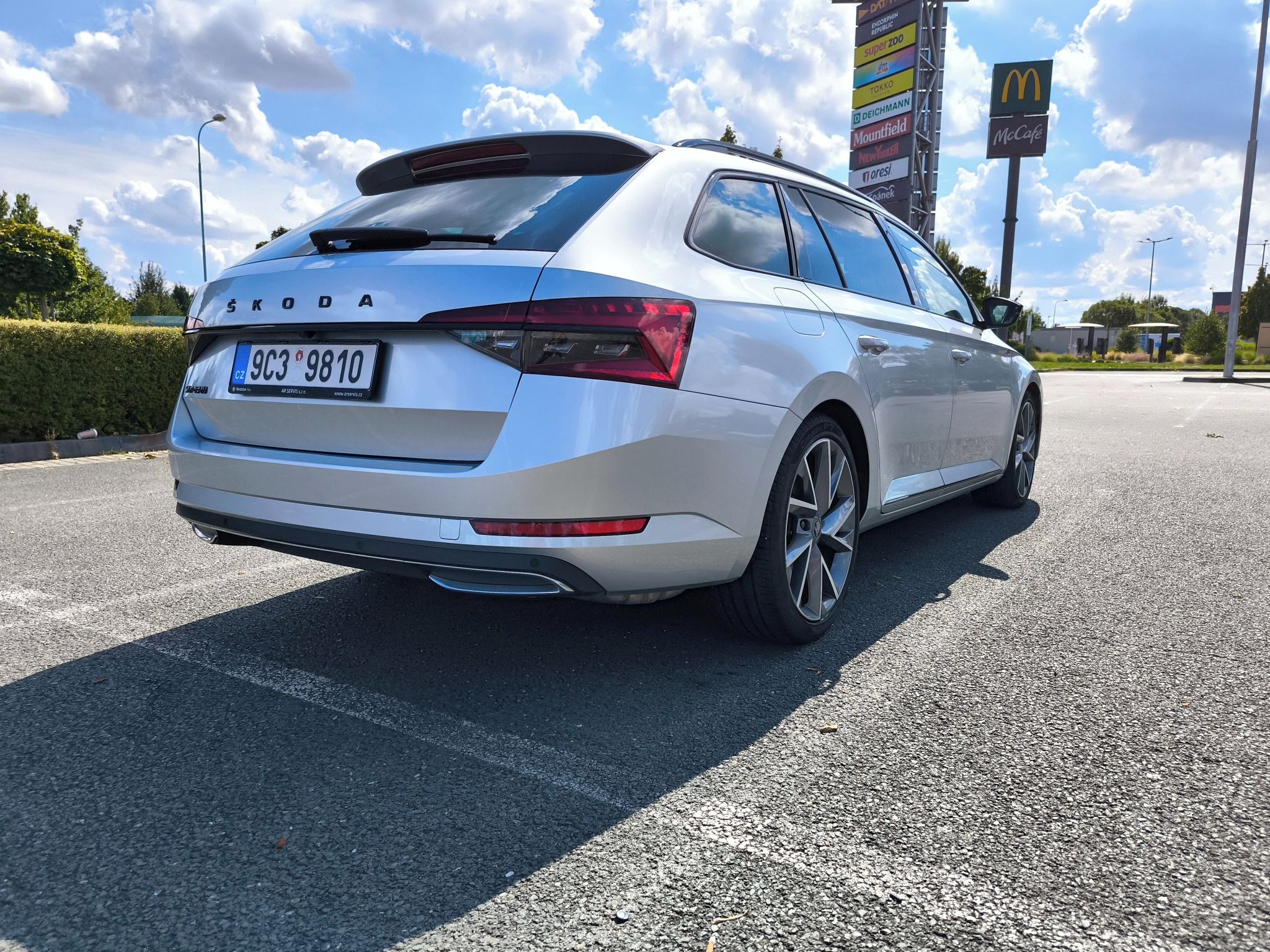 Škoda Superb, Sportline - fotka 3