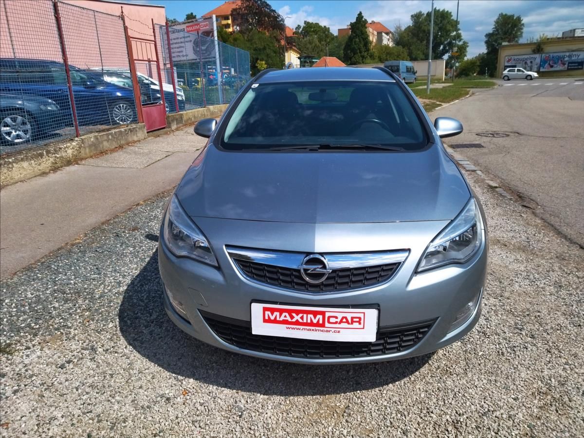 Opel Astra, 1,4 i 16V Sports Tourer - fotka 2