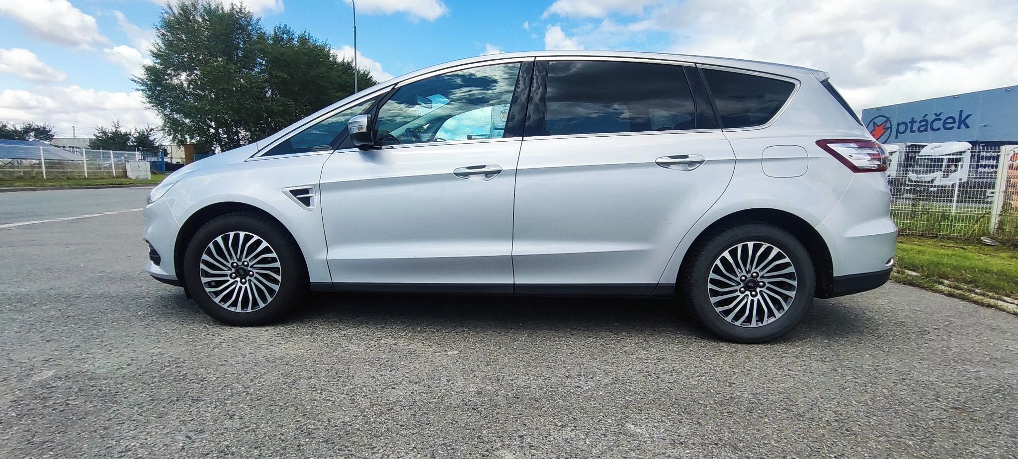 Ford S-MAX, 2.0 TDCi, Titanium, LED, ČR, - fotka 2