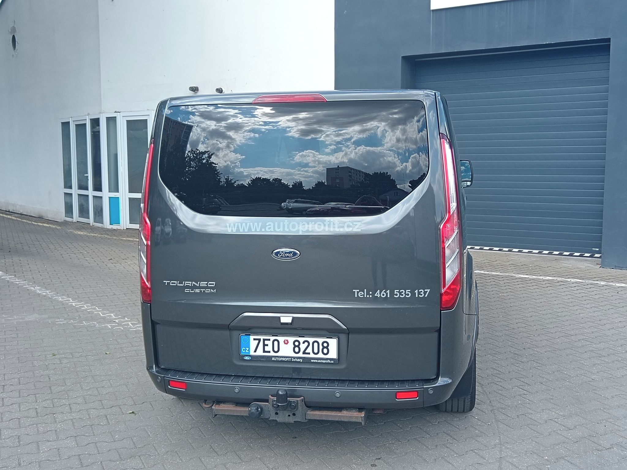 Ford Tourneo Custom, 2,0 TDi, 8 míst, kůže - fotka 6