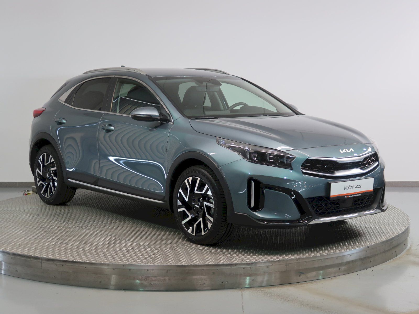 Kia XCee´d, TOP 1,5 T-GDi 103kW 7DCT - fotka 6