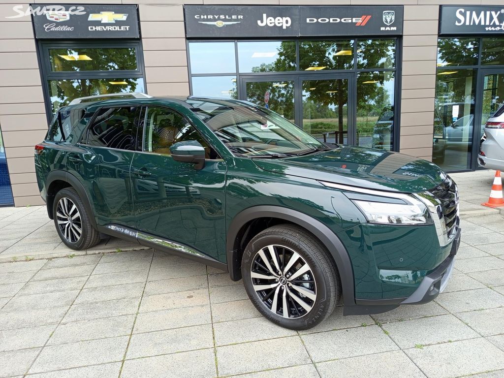 Nissan Pathfinder, Platinum AWD