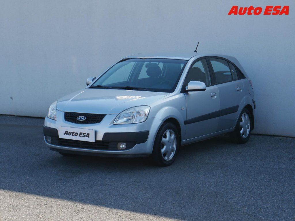 Kia Rio, 1.5 CRDi,AC,park.asist - fotka 3