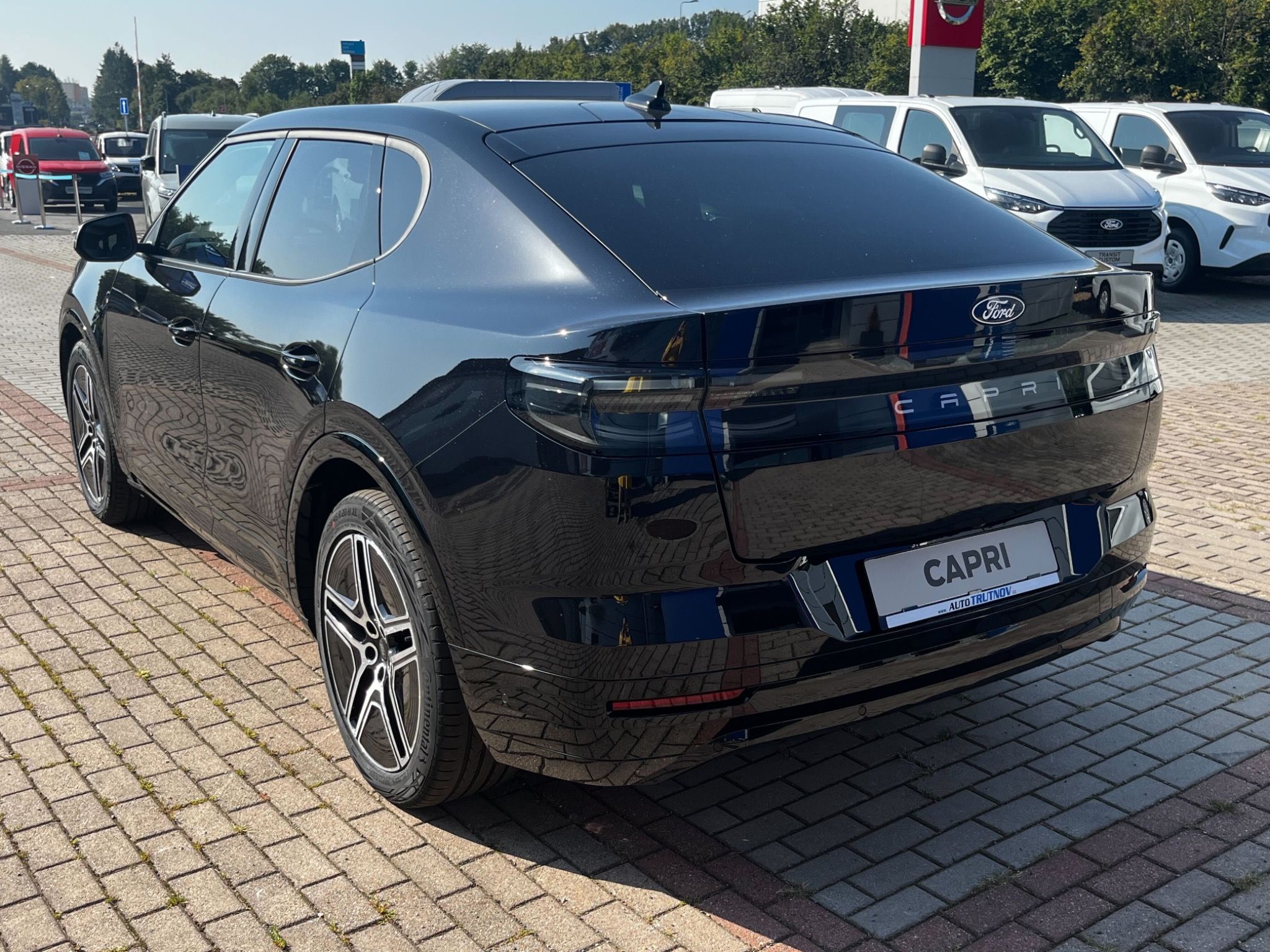 Ford Capri, BEV 250 kW 79 kWh Premium AWD - fotka 3