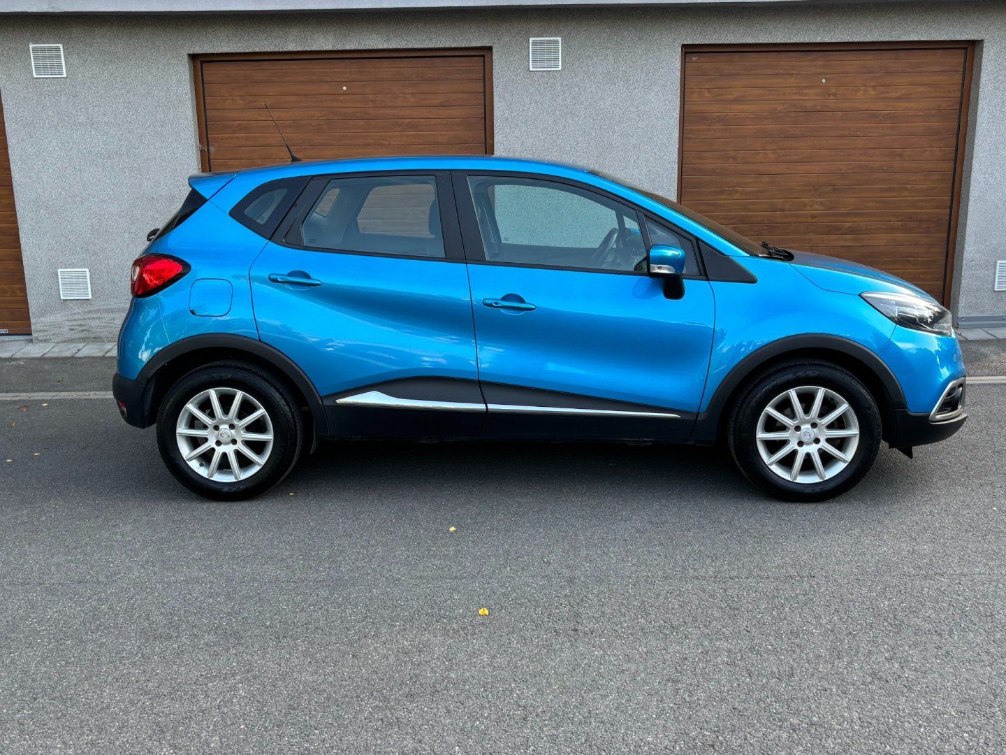 Renault Captur, 0,9 66kW Tažné,senzory,Keyless - fotka 2
