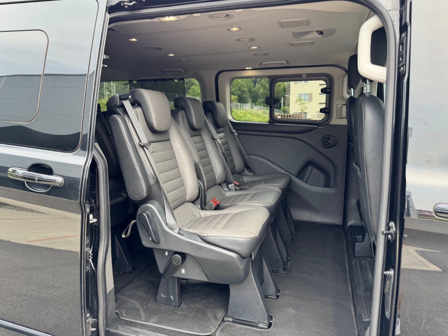 Ford Tourneo Custom, 2.0 125kW AUT. LIMITED - fotka 6