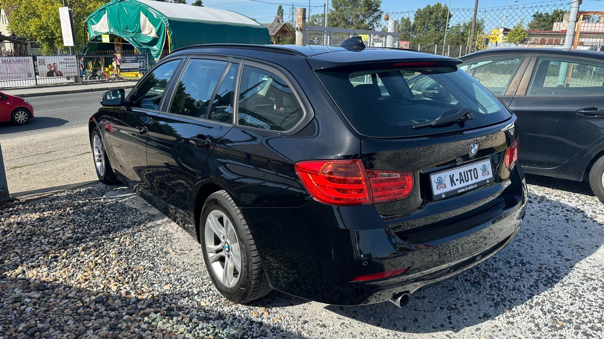 BMW Řada 3, 318d 105kW *Stav*Navi*Tažné* - fotka 6