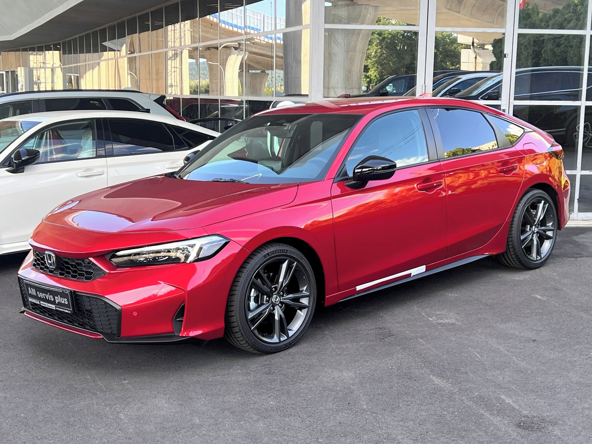 Honda Civic, 2.0e:HEV Sport - fotka 4