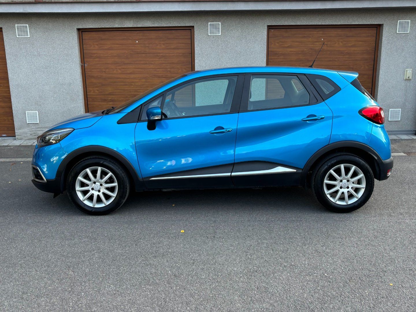 Renault Captur, 0,9 66kW Tažné,senzory,Keyless - fotka 6