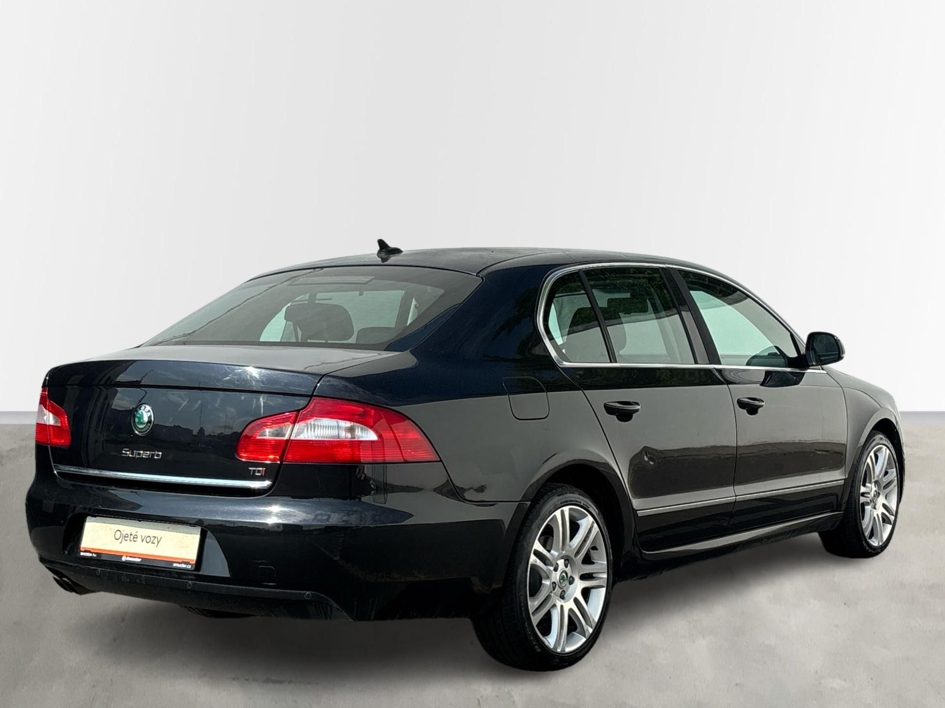 Škoda Superb, 2.0 TDI / 103 kW ELEGANCE - fotka 2