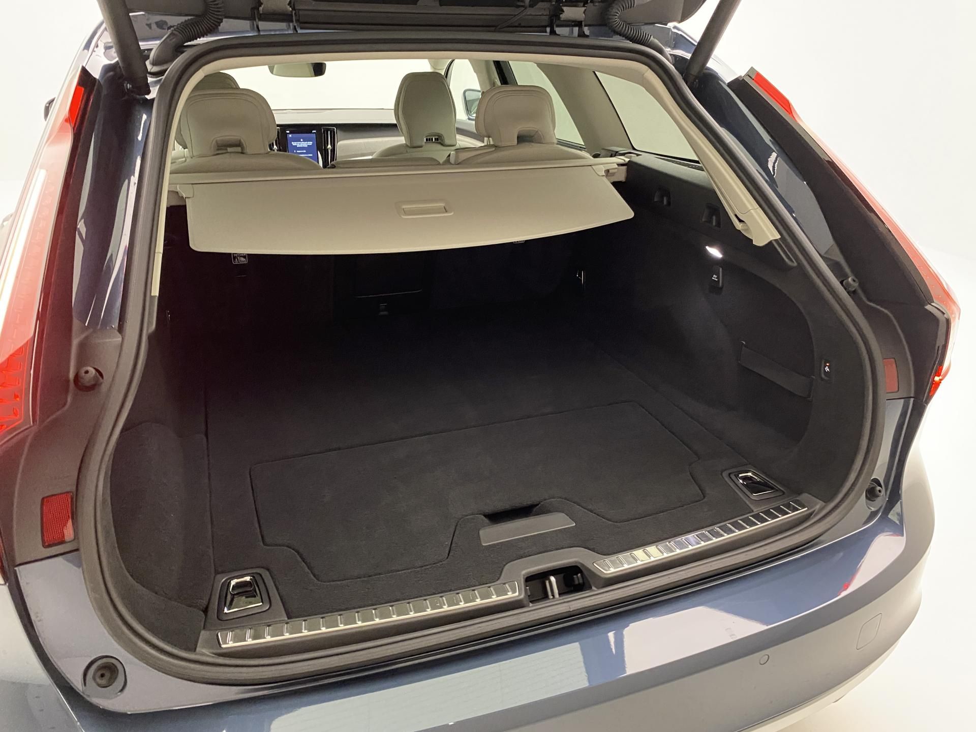 Volvo V90, T6 AWD Plug-in BRIGHT PLUS - fotka 5