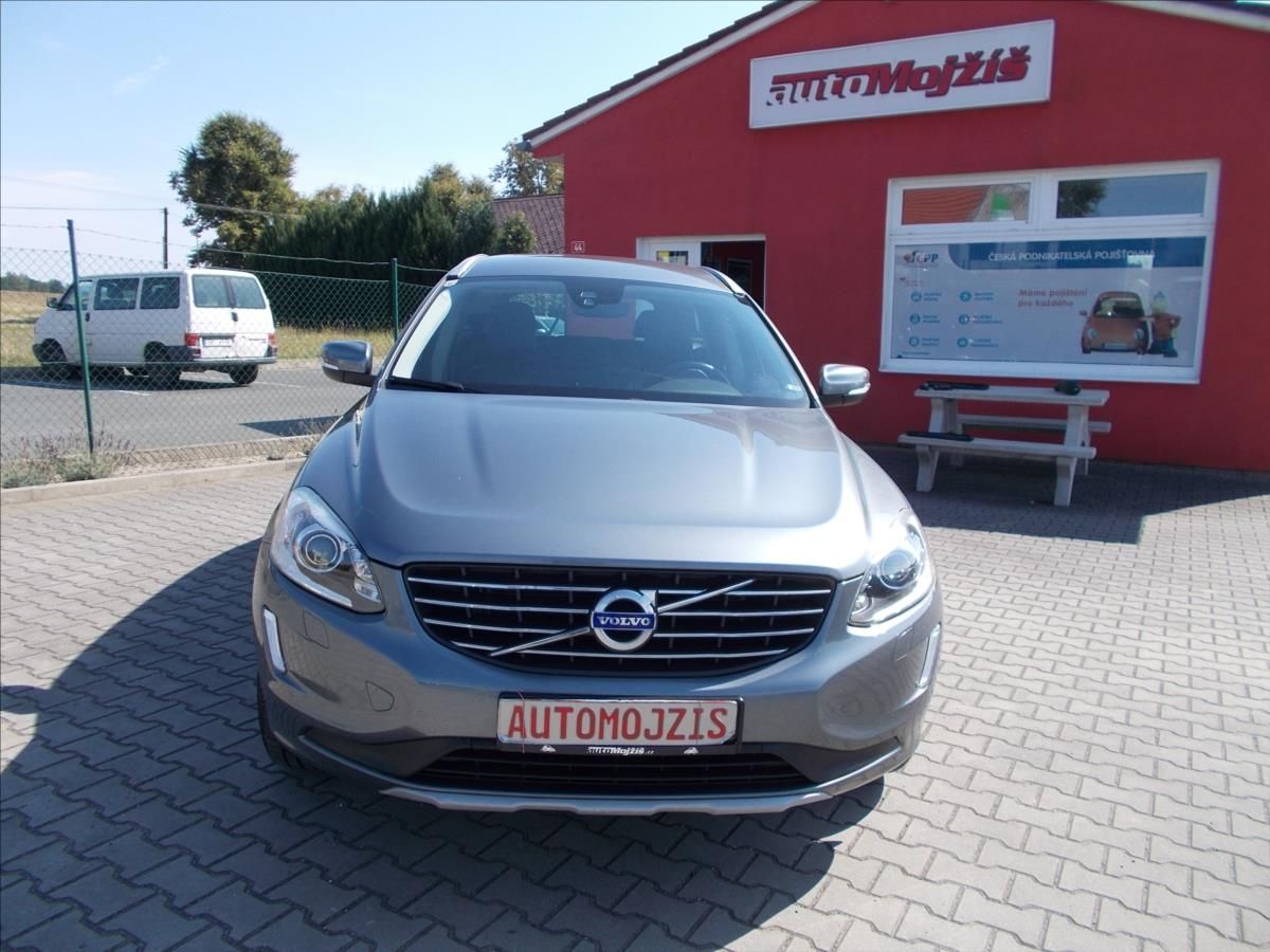 Volvo XC60, 2,0 D D3 SUMMUM AT TZ KRÁSNÉ - fotka 2