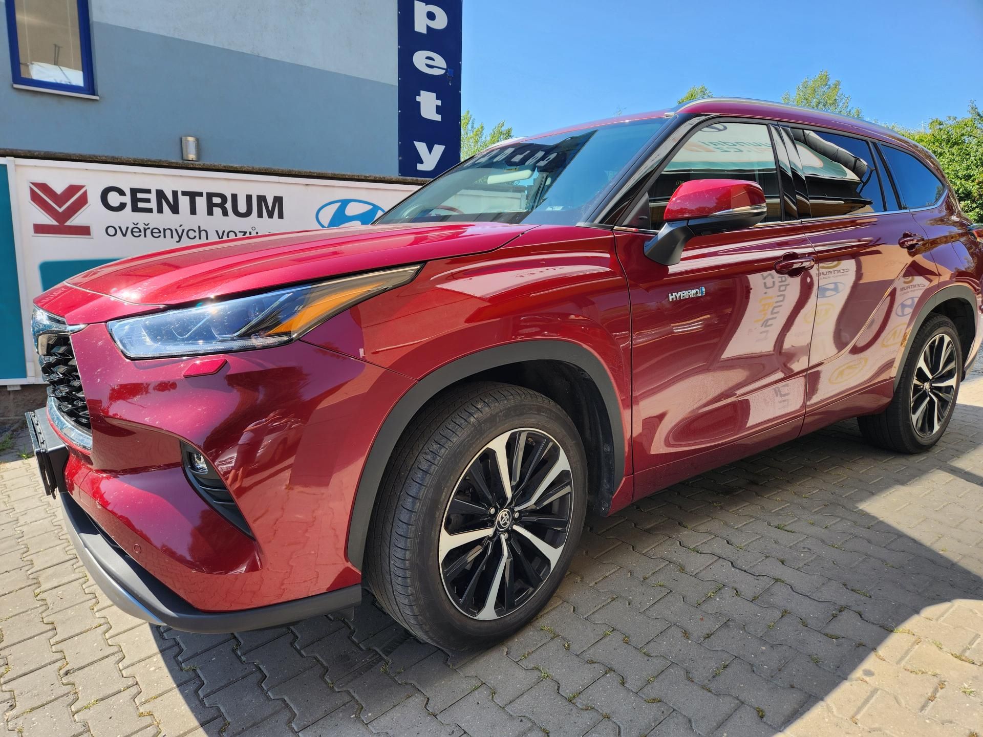 Toyota Highlander, 2.5-HYBRID-PANORAMA-TAŽNÉ2T - fotka 3