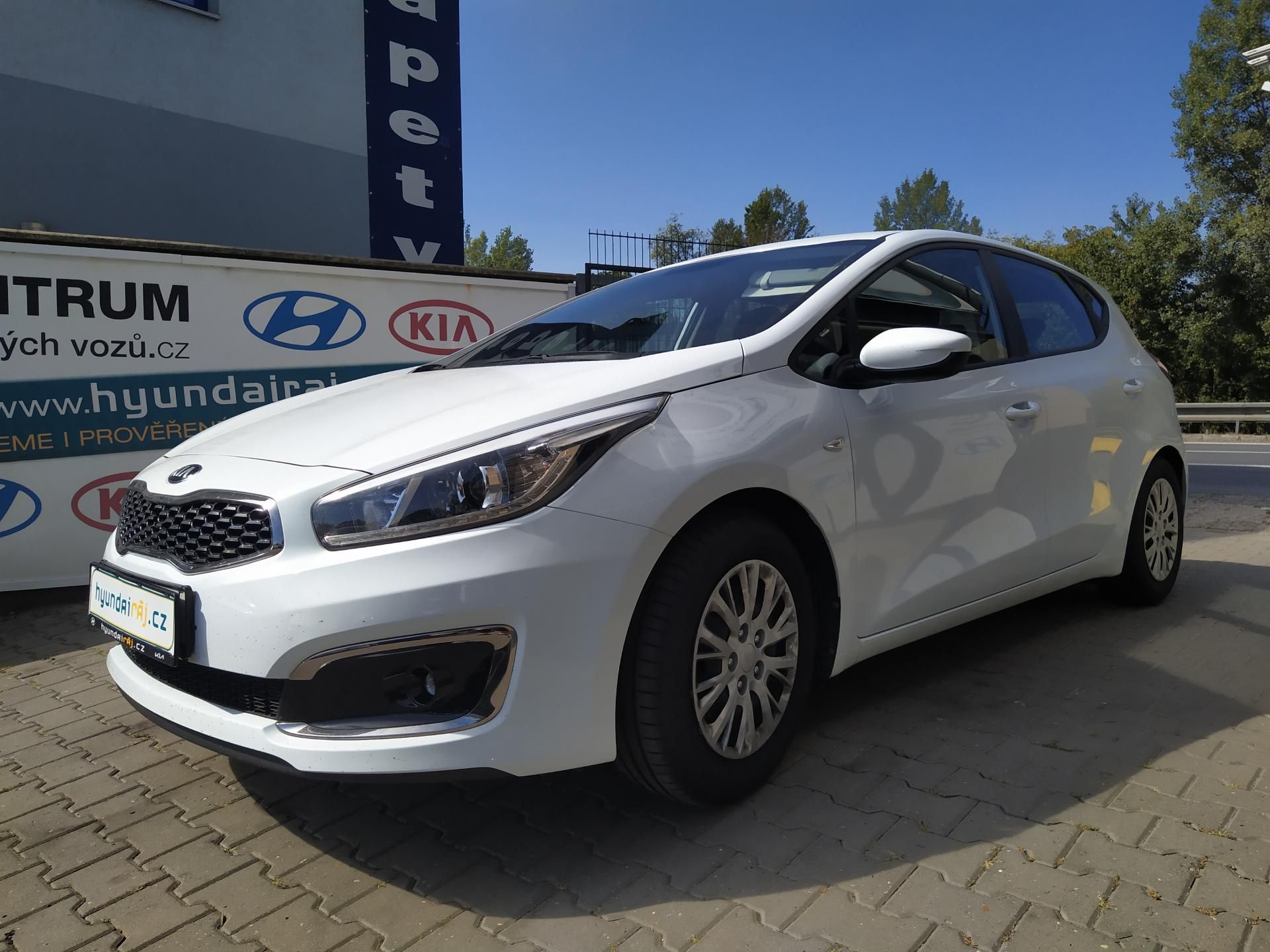 Kia Cee´d, 1.4-KLIMA-ISOFIX - fotka 3