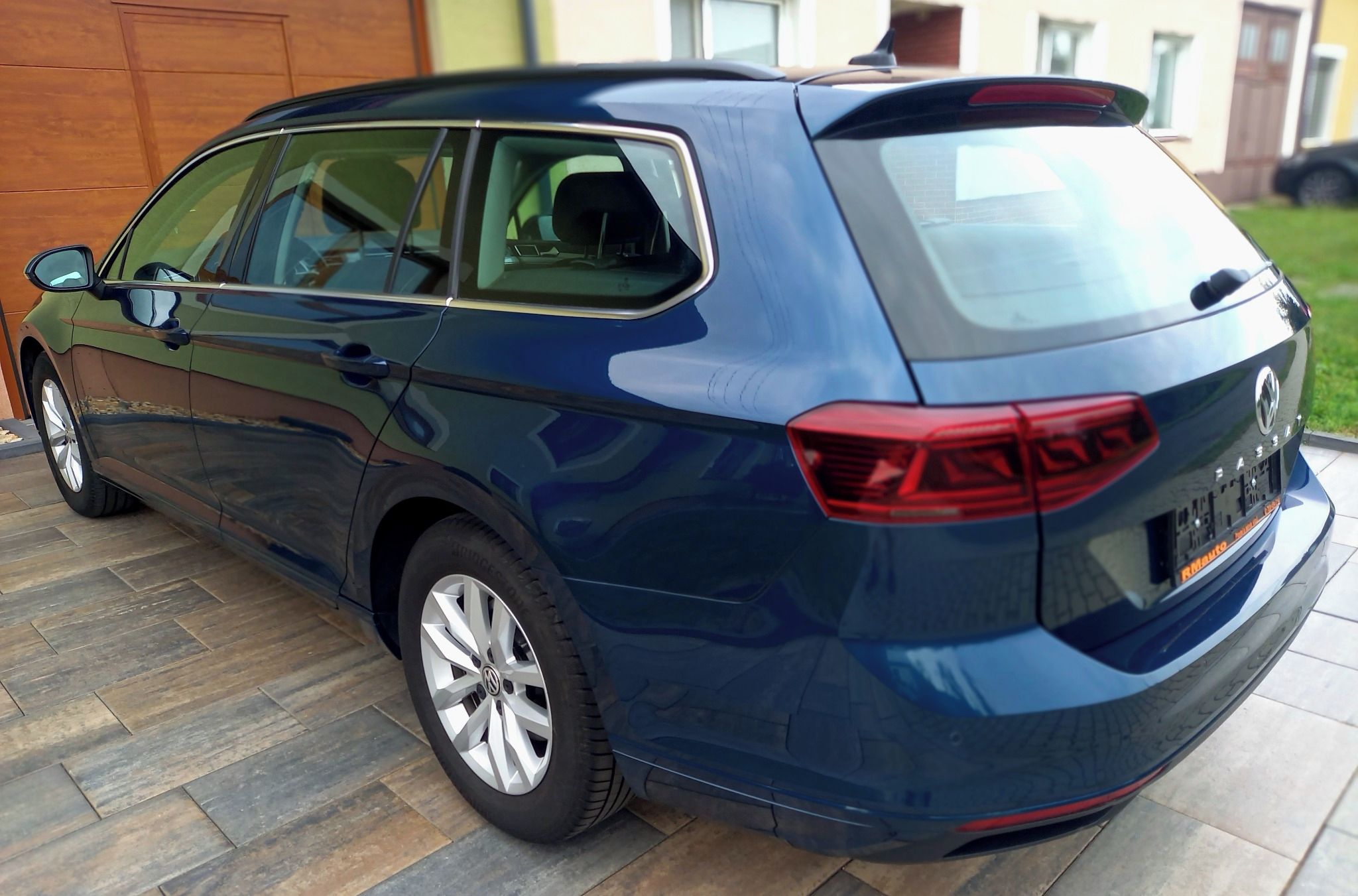 Volkswagen Passat, Passat variant 1.6 TDI 88 kw - fotka 6