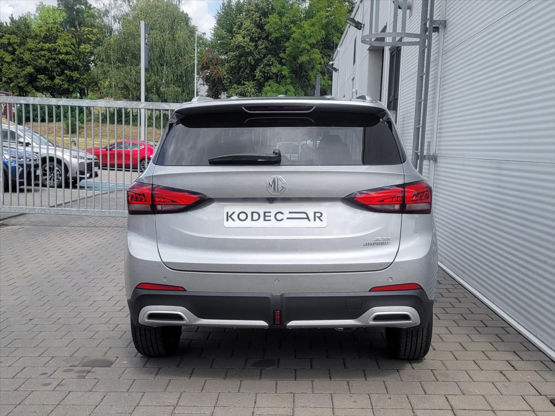 MG ZS, 1,5 HEV 102k 3AT  Exclusive - fotka 5