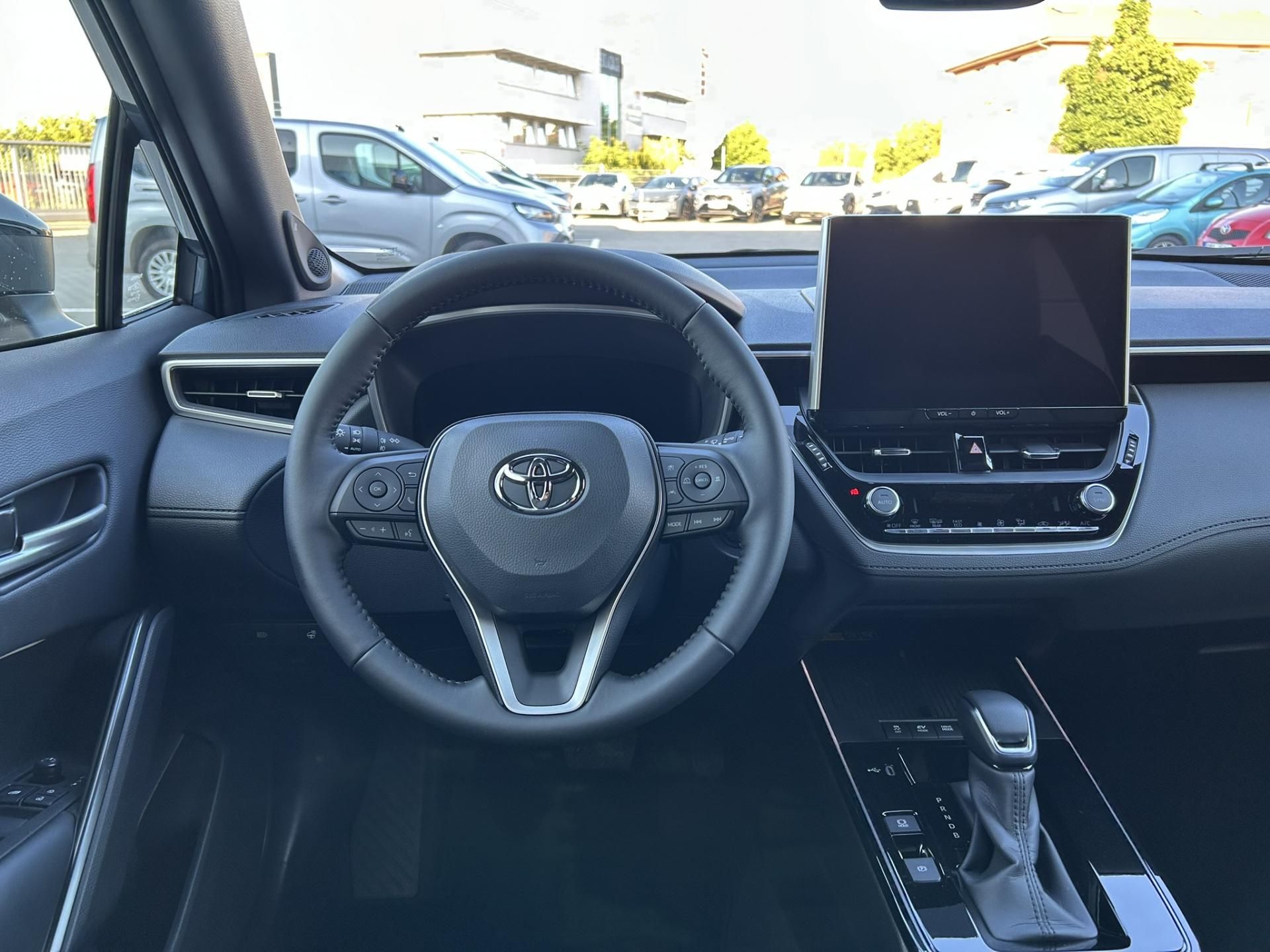 Toyota Corolla Cross, NEW EXECUTIVE 2,0 HEV 4X4 - fotka 5