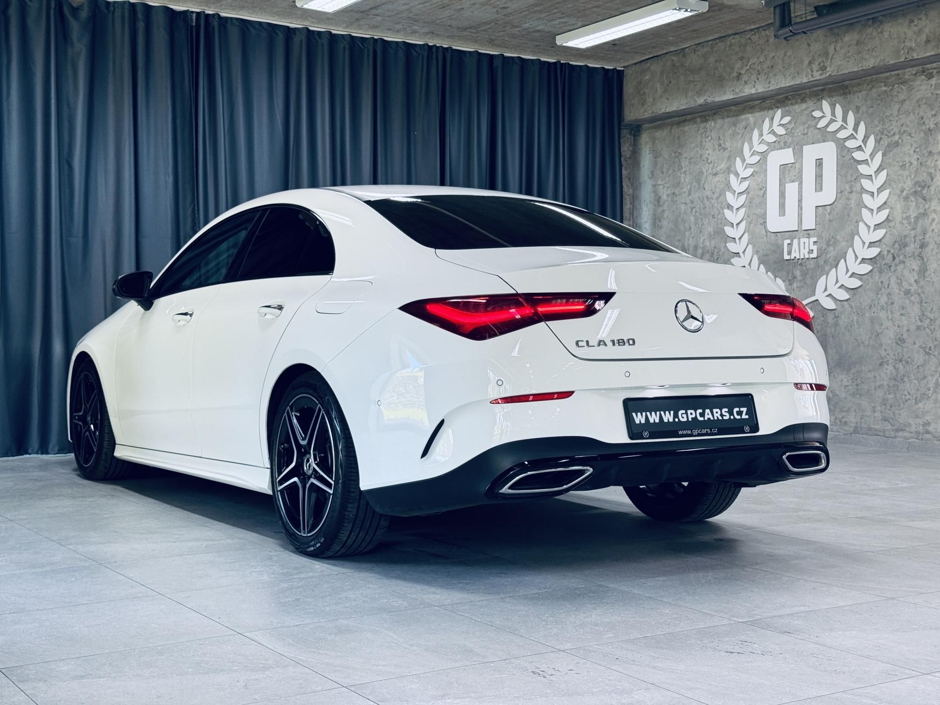Mercedes-Benz CLA, 180*AMG*KEYLESS*KAMERA*CZ - fotka 4