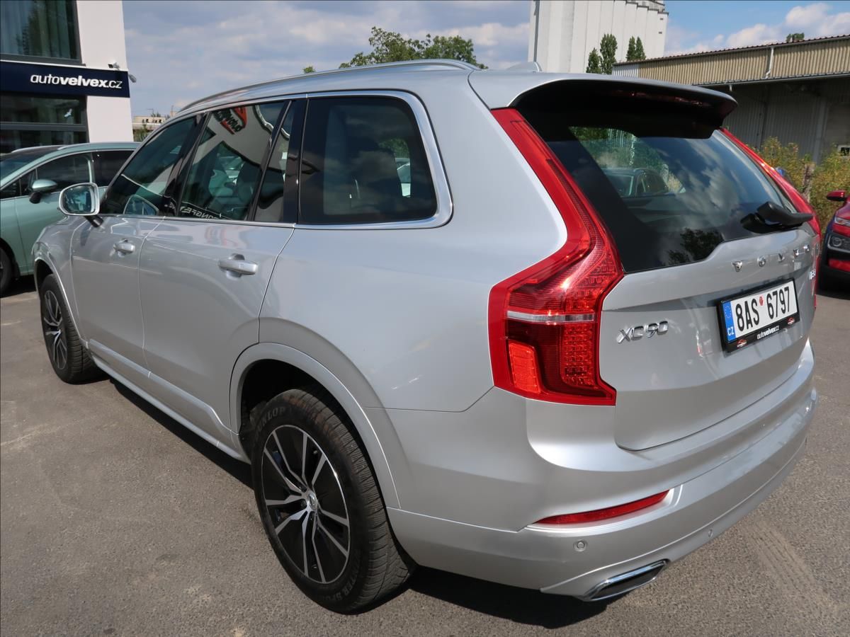 Volvo XC90, 2,0 B5,173kW,MomentumPro,1maj - fotka 4