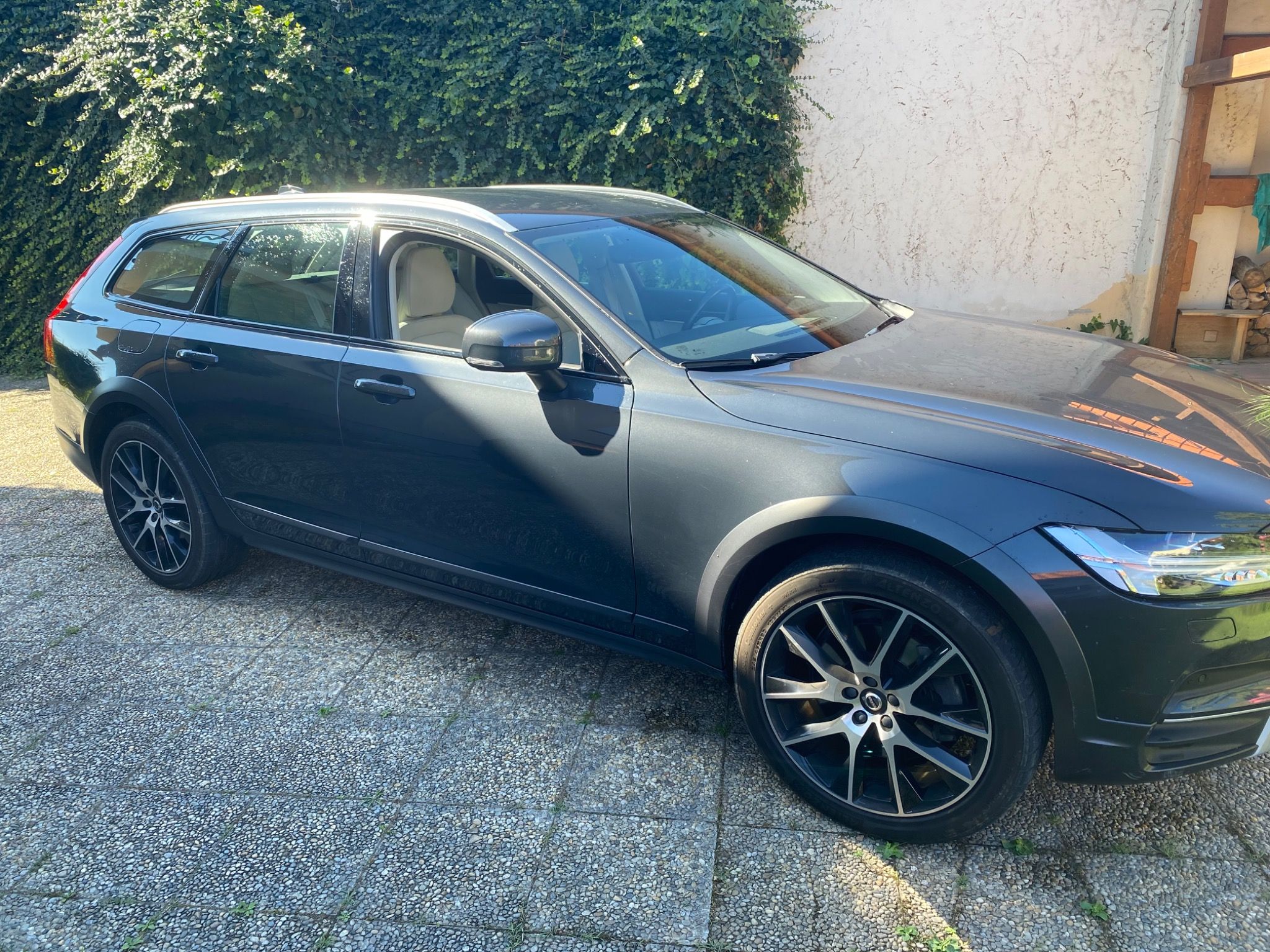 Volvo V90, Cross Country Pilot asistent