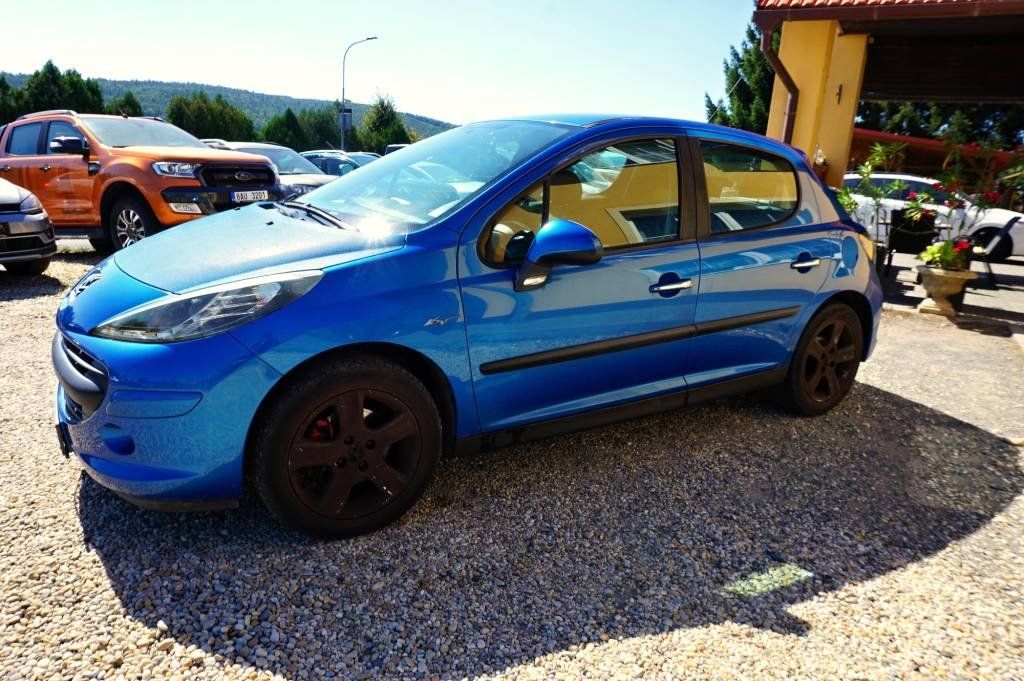 Peugeot 207, 207 1,6 16V 80 kW - fotka 2
