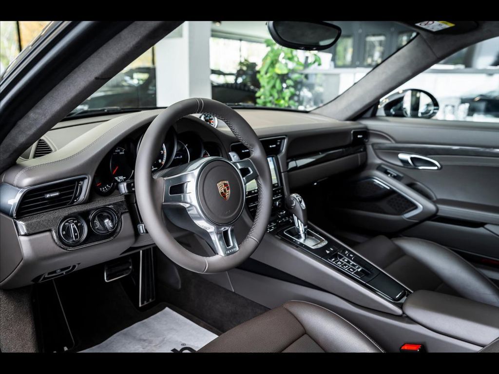 Porsche 911, Turbo S Karbon/Burmester/PCCB/ - fotka 5