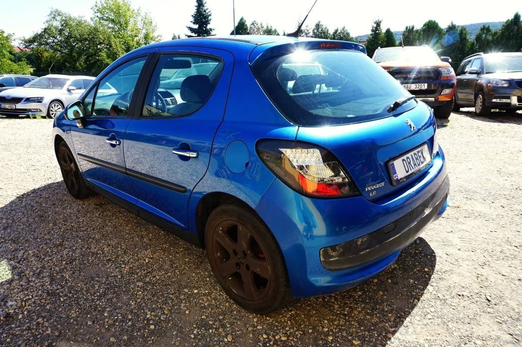 Peugeot 207, 207 1,6 16V 80 kW - fotka 4