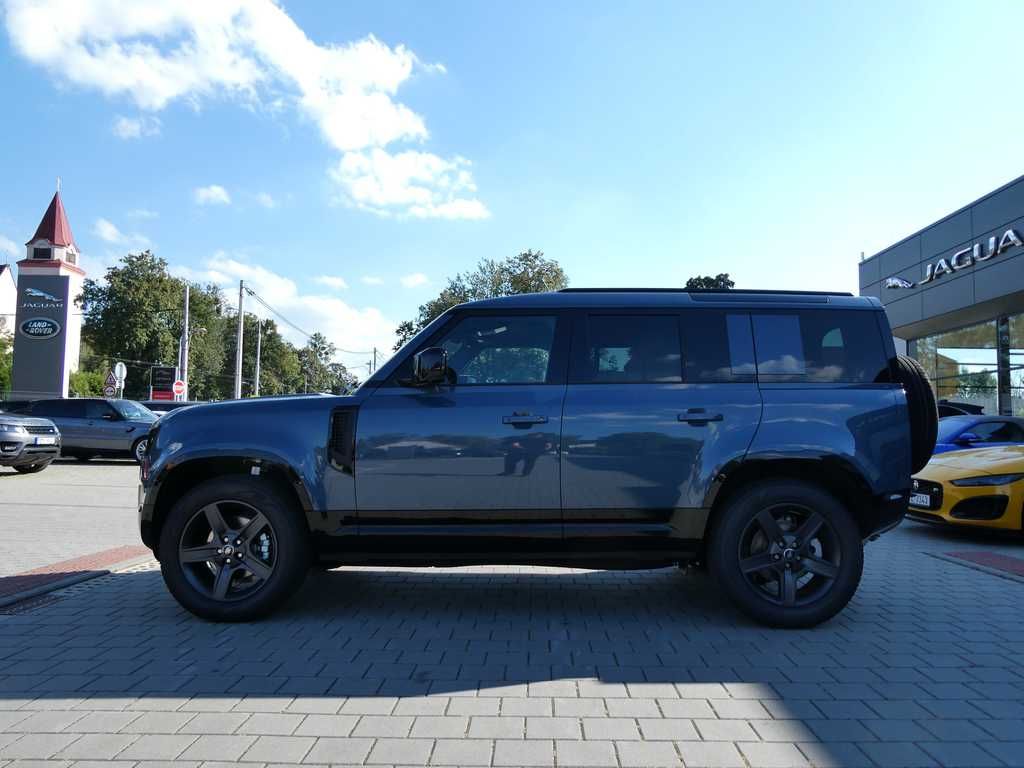 Land Rover Defender, 110 3,0 X-Dynamic SE D250 - fotka 3