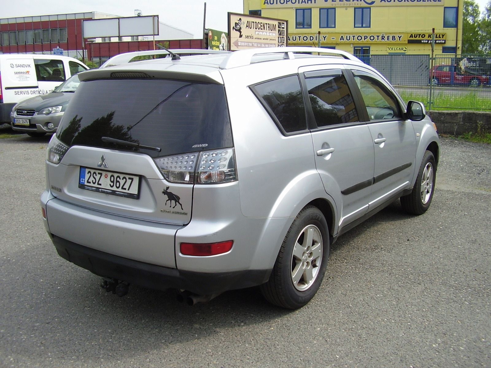 Mitsubishi Outlander, 2.0 DI-D, motor VW BSY, 103kw - fotka 4