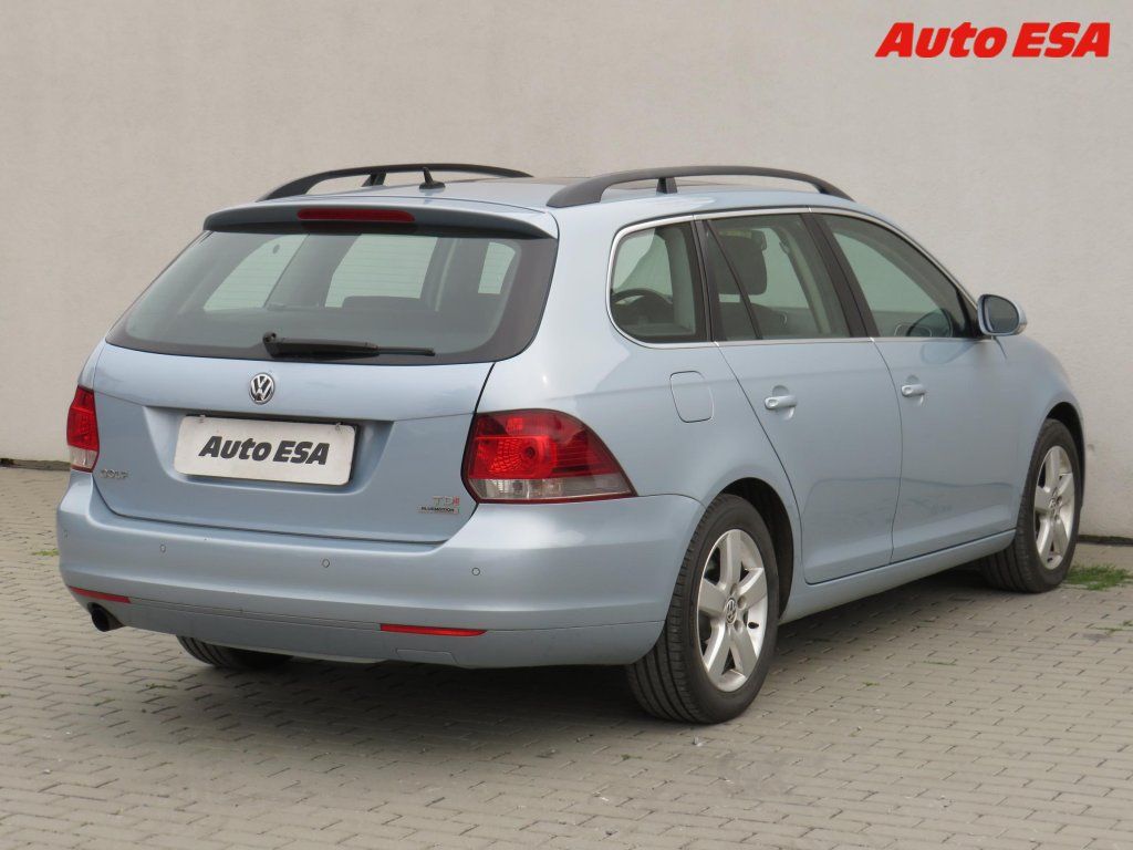 Volkswagen Golf, 1.6 TDi,Panor,výhřev sed - fotka 4