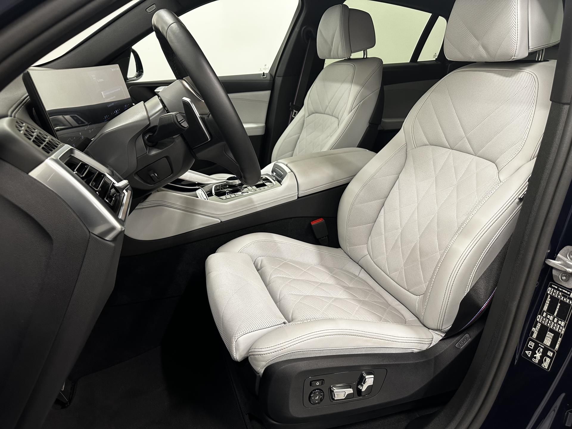 BMW X6, X6 xDrive30d - fotka 4