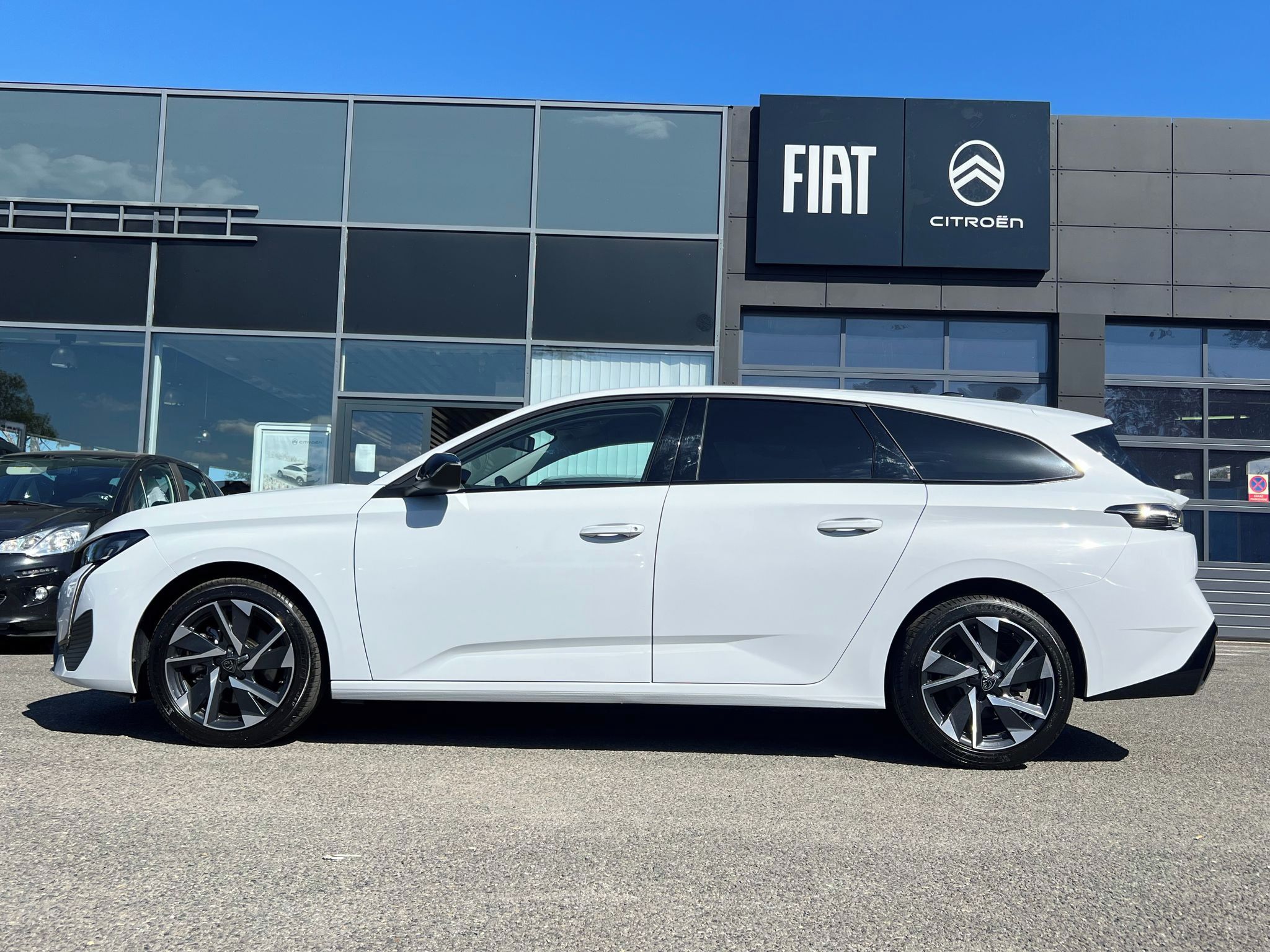 Peugeot 308, 1.2 130k ALLURE ZÁRUKA ČR DPH - fotka 4