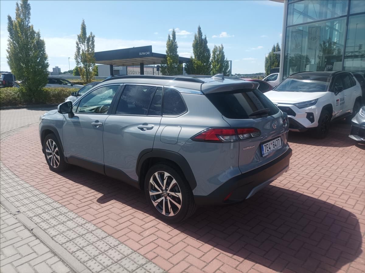 Toyota Corolla Cross, 2,0 Executive Skyview - fotka 3