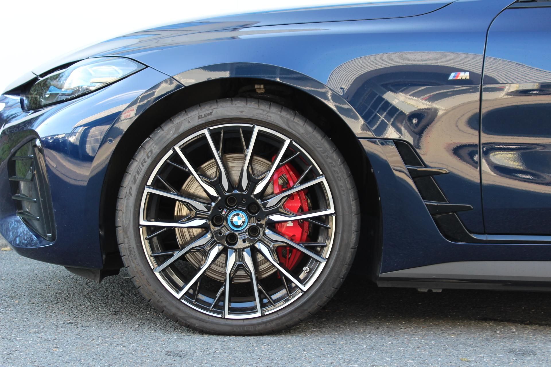 BMW i4, M50 - fotka 6