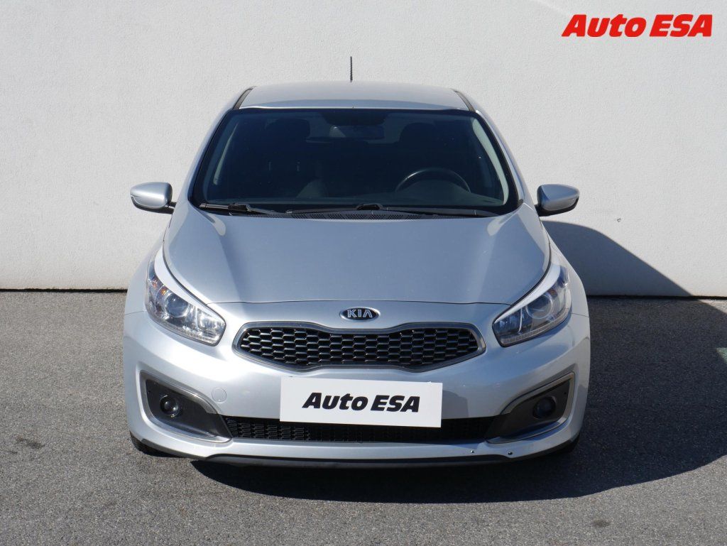 Kia Cee´d, 1.6 CRDi,ČR,AC - fotka 2