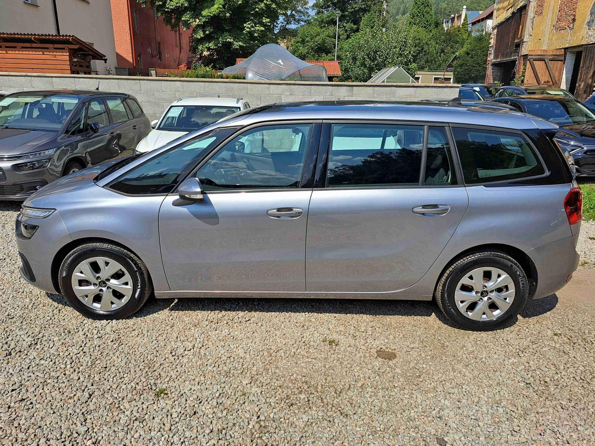 Citroën Grand C4 SpaceTourer, 1,5 HDI EAT8 16ALU PDC NAVI - fotka 6