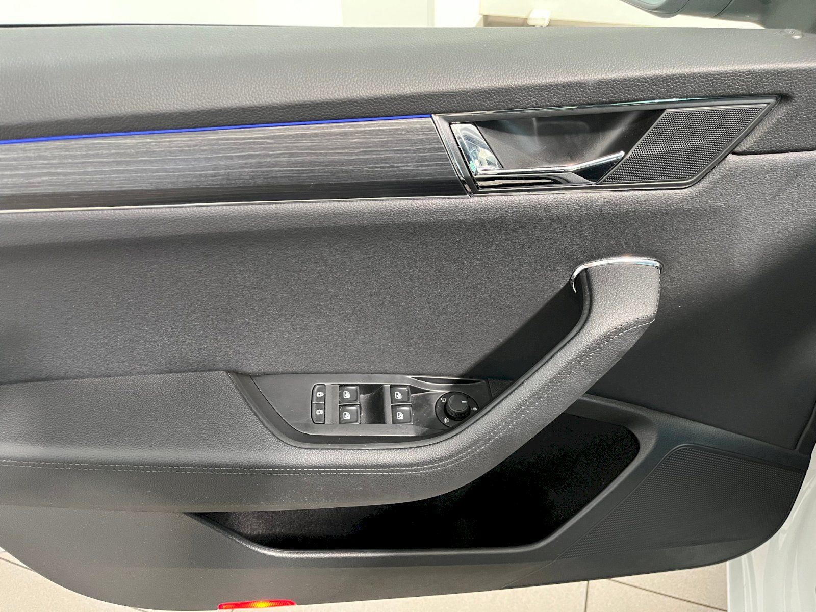 Škoda Superb, Combi 2.0 TDI 110 kW 7DG Style - fotka 6