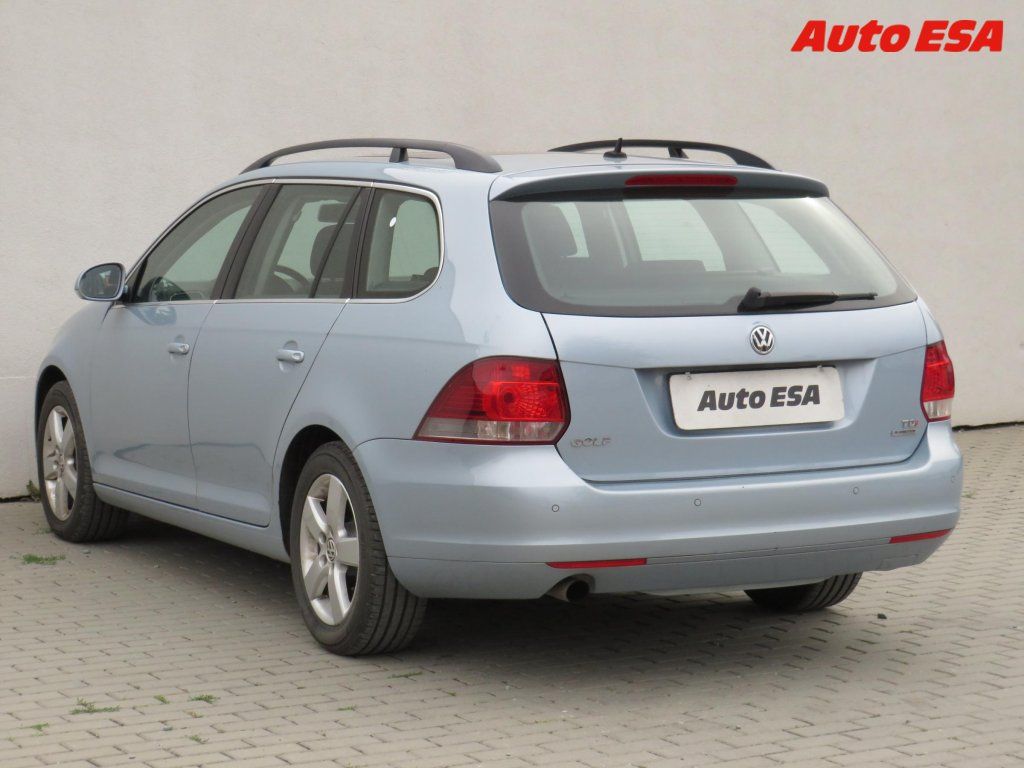 Volkswagen Golf, 1.6 TDi,Panor,výhřev sed - fotka 6