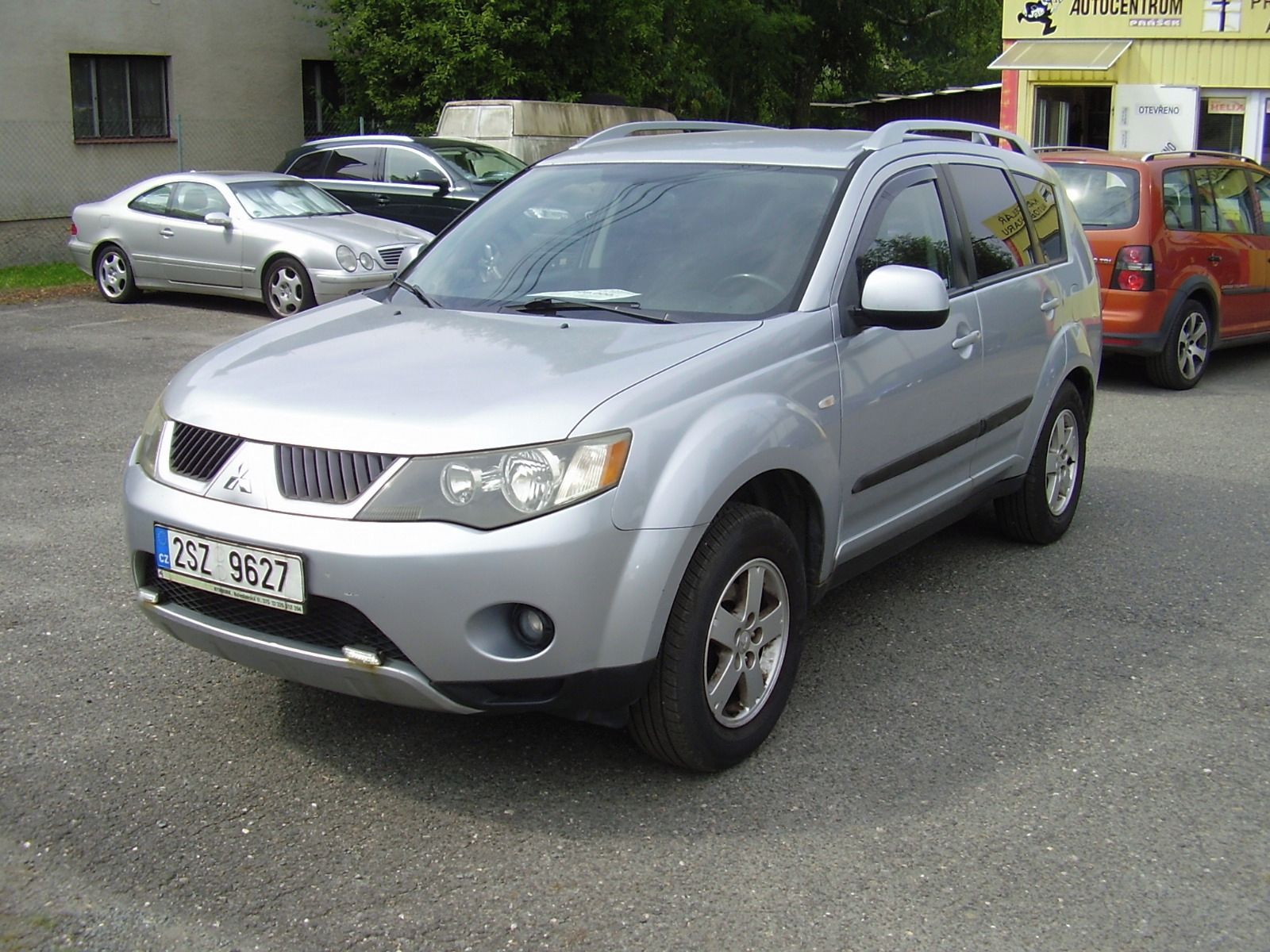 Mitsubishi Outlander, 2.0 DI-D, motor VW BSY, 103kw - fotka 2