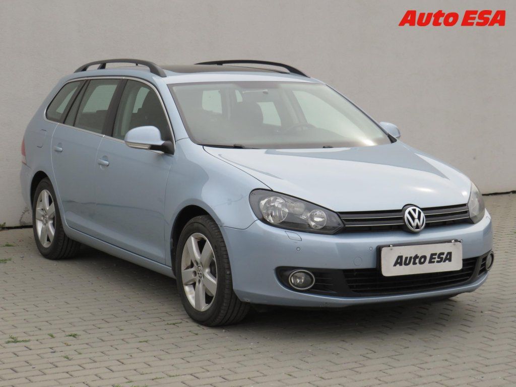 Volkswagen Golf, 1.6 TDi,Panor,výhřev sed